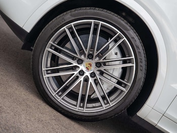 Used Porsche Cayenne 2019 for sale - 78881277: Photo