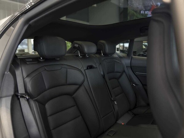 Used Porsche Taycan 2025 for sale - 75845729: Photo 10