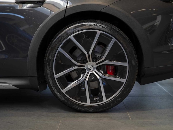 Used Porsche Taycan 2025 for sale - 75845729: Photo 3