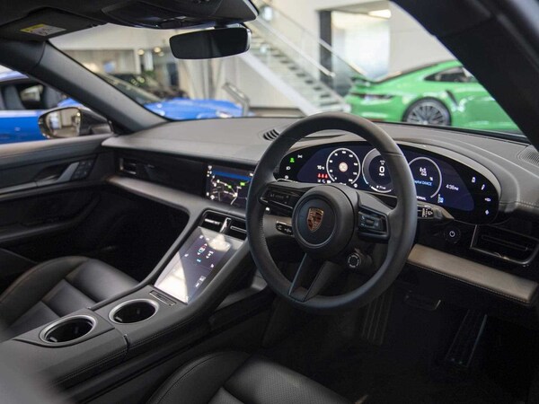 Used Porsche Taycan 2025 for sale - 75845729: Photo 8