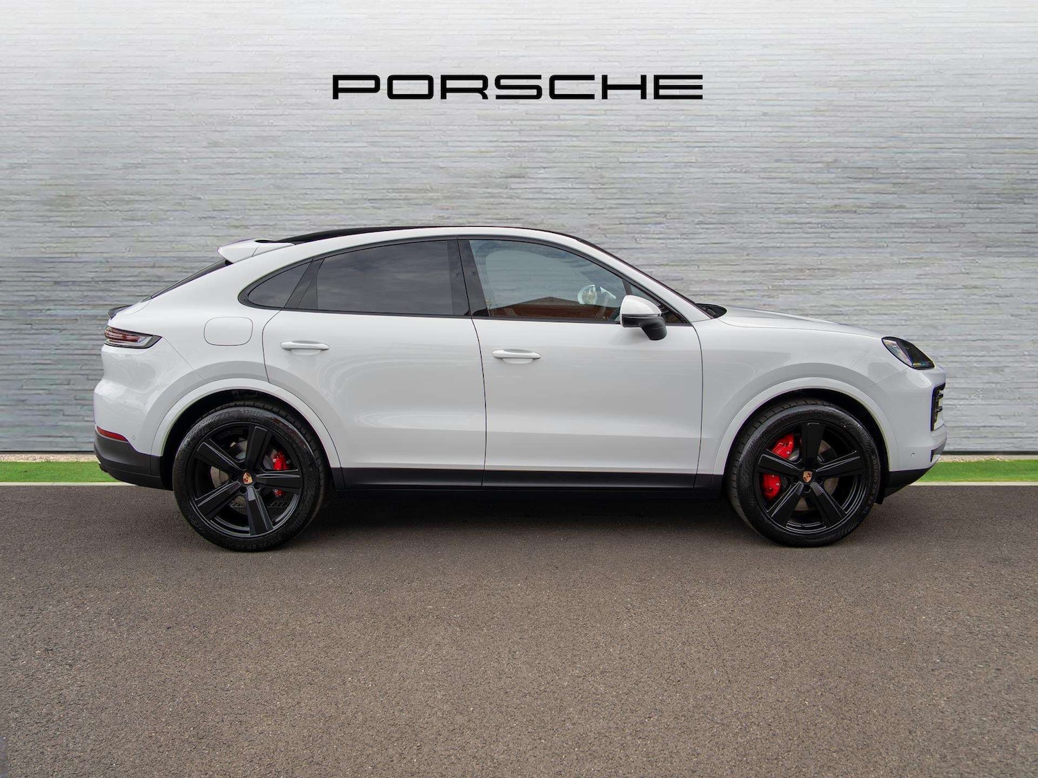 Used Porsche Cayenne 2026 for sale - 77526897: Photo 3