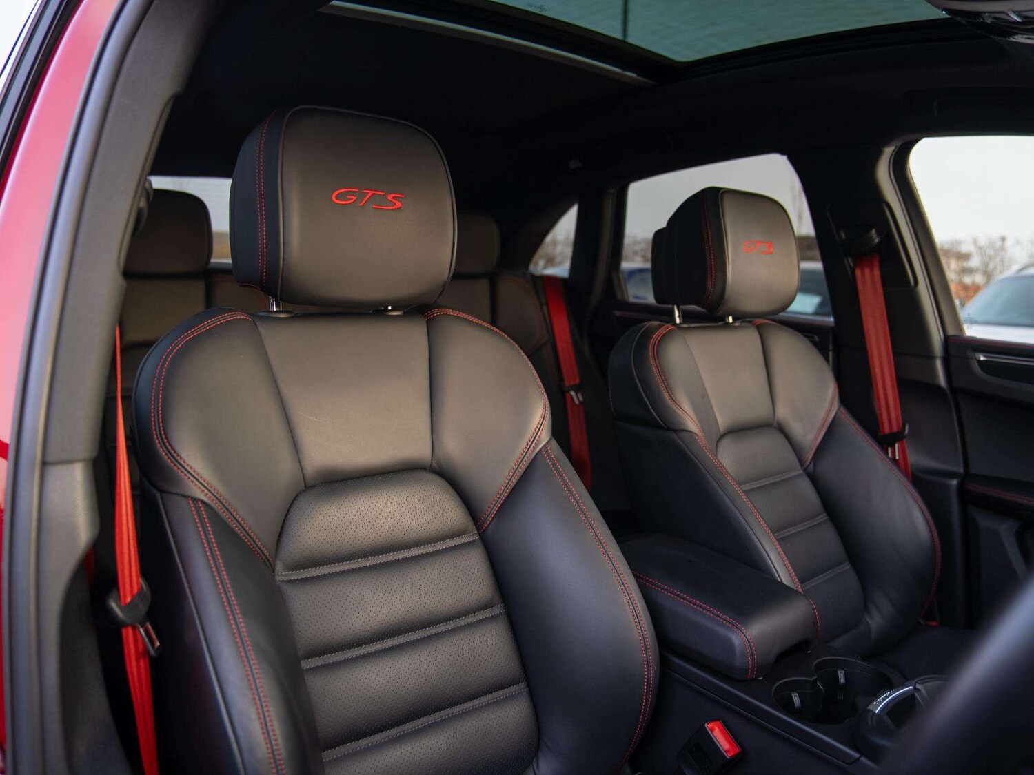 Used Porsche Macan 2023 for sale - 77810760: Photo 10