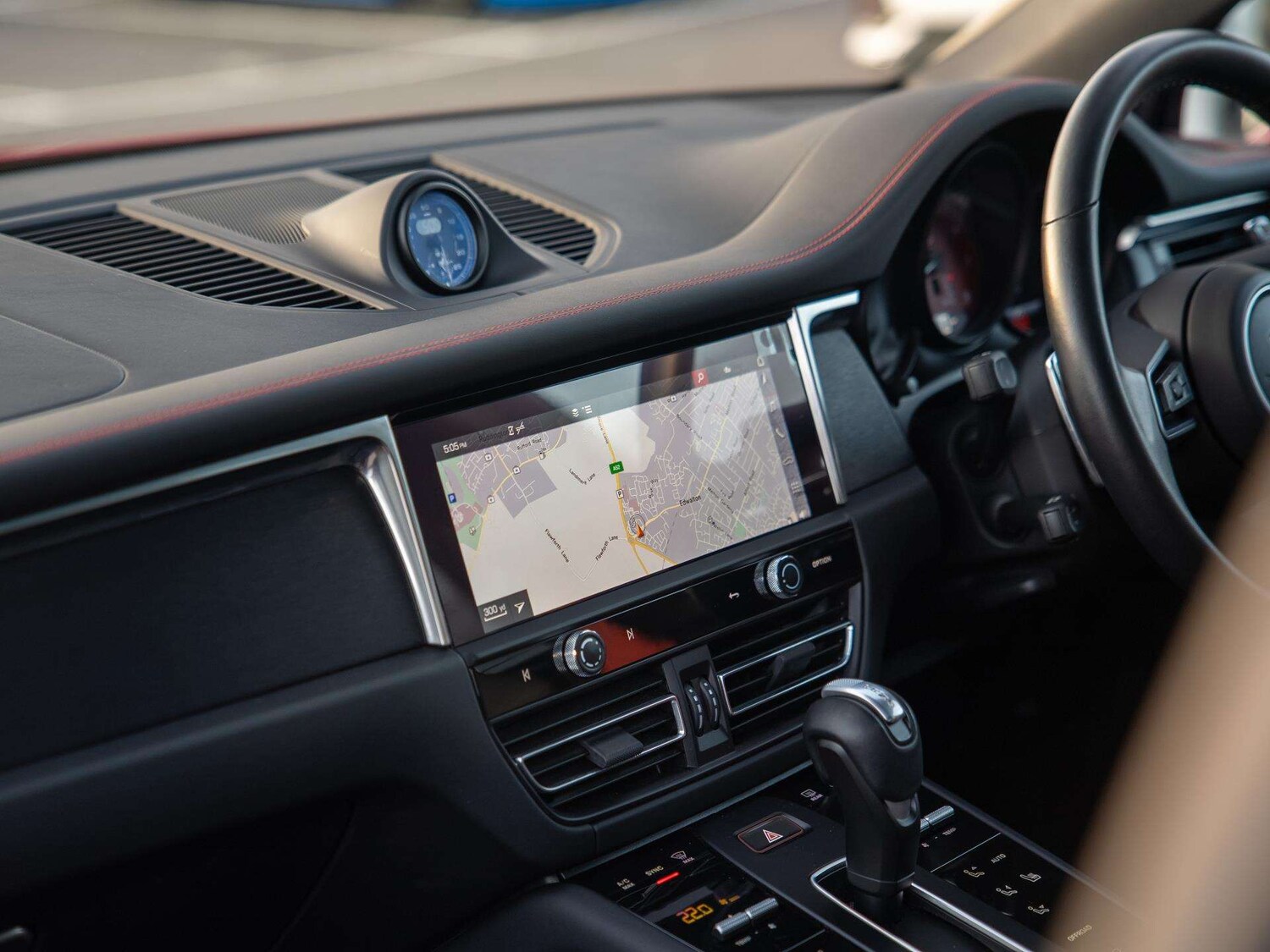 Used Porsche Macan 2023 for sale - 77810760: Photo 24