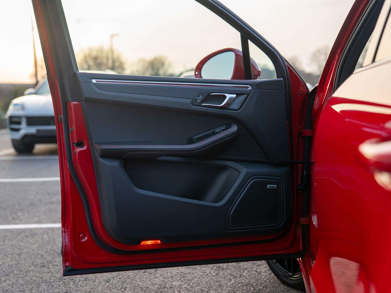 Used Porsche Macan 2023 for sale - 77810760: Photo 34