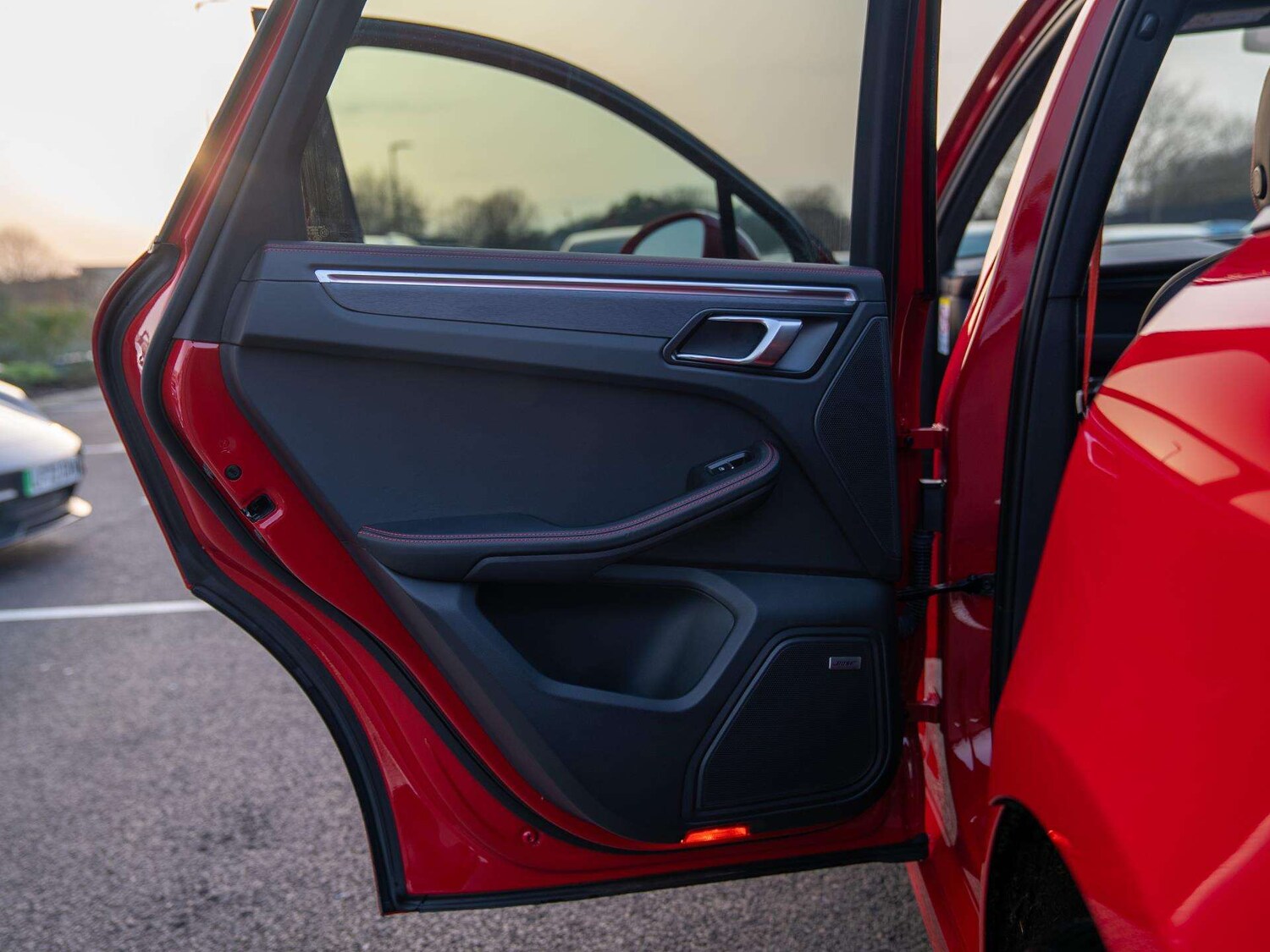 Used Porsche Macan 2023 for sale - 77810760: Photo 35