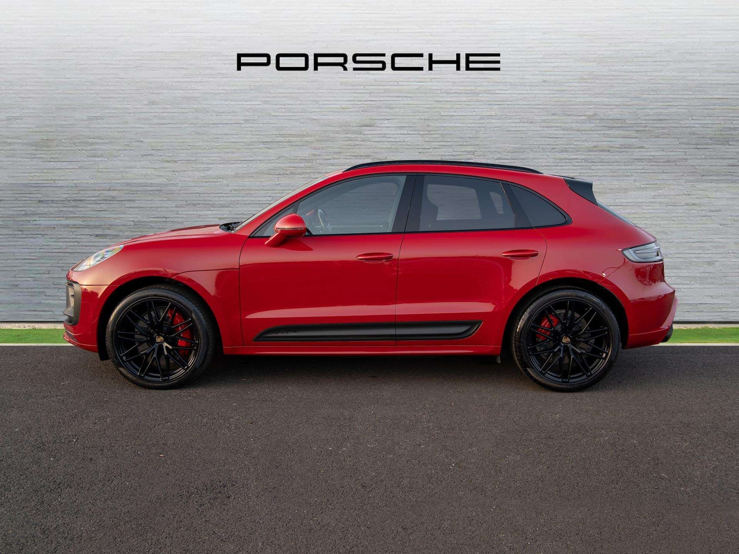 Used Porsche Macan 2023 for sale - 77810760: Photo 5