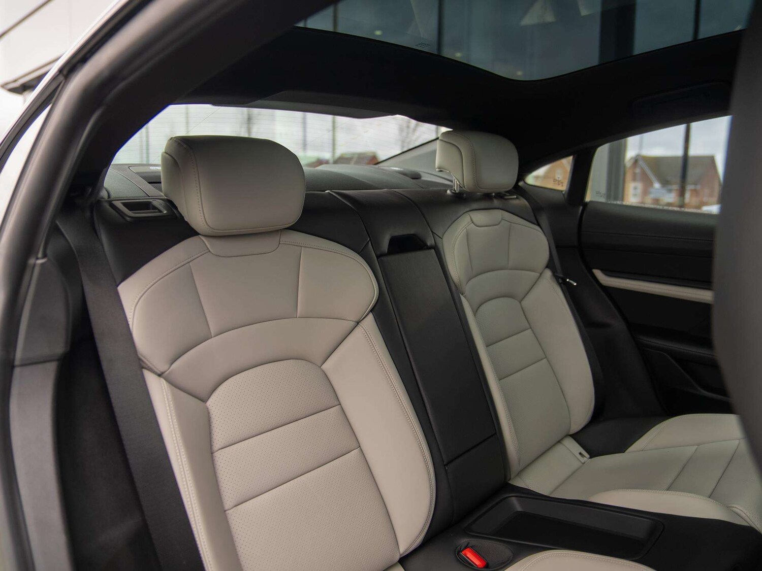 Used Porsche Taycan 2022 for sale - 77526870: Photo 11