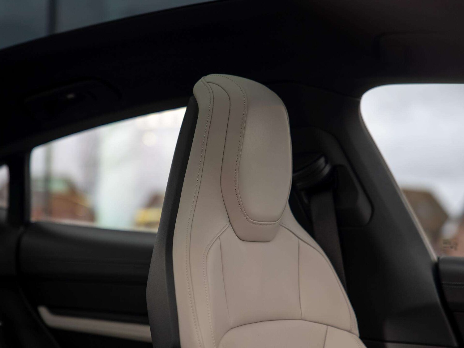 Used Porsche Taycan 2022 for sale - 77526870: Photo 12