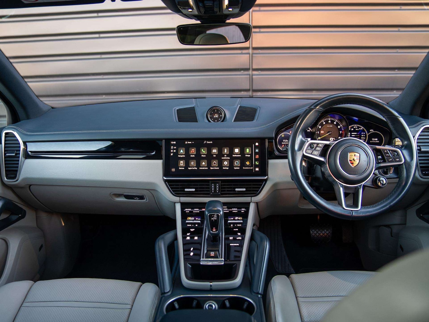 Used Porsche Cayenne 2021 for sale - 77032241: Photo 2