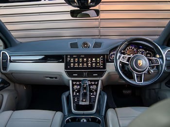 Used Porsche Cayenne 2021 for sale - 77032241: Photo