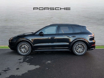 Used Porsche Cayenne 2021 for sale - 77032241: Photo