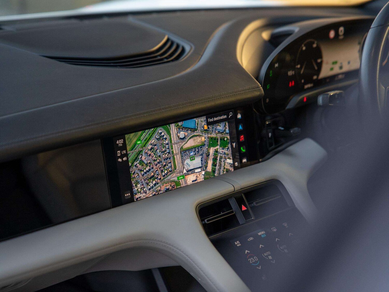 Used Porsche Taycan 2024 for sale - 77361319: Photo 15