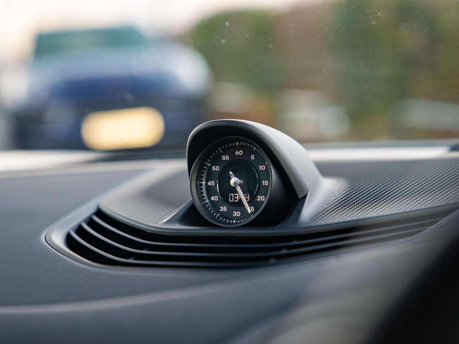 Used Porsche Taycan 2020 for sale - 76553272: Photo 25