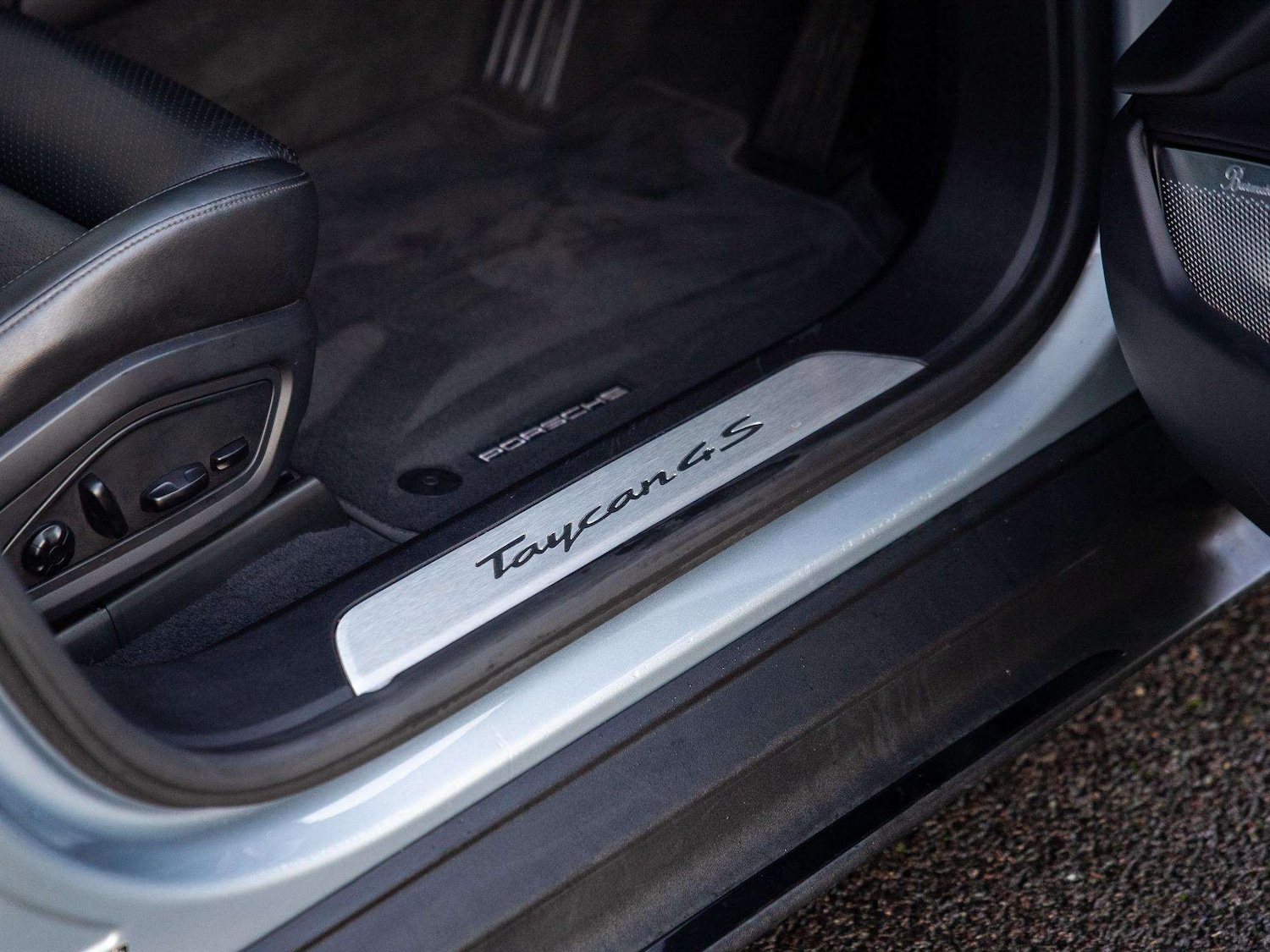 Used Porsche Taycan 2020 for sale - 76553272: Photo 33