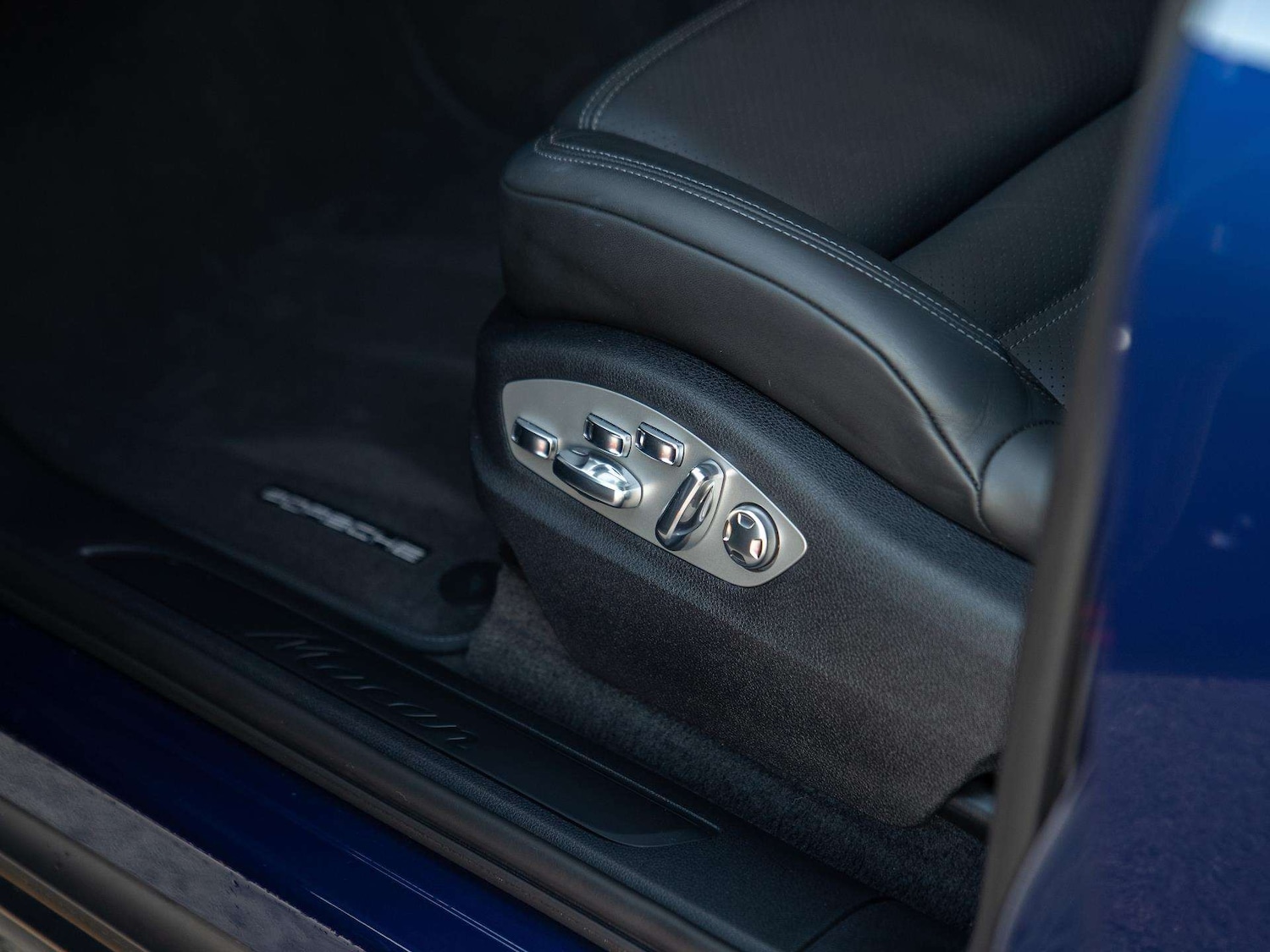 Used Porsche Macan 2023 for sale - 77294282: Photo 28