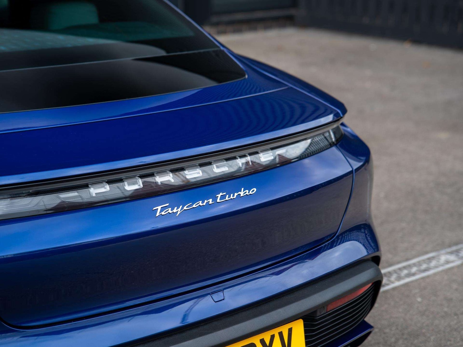 Used Porsche Taycan 2021 for sale - 76113386: Photo 15