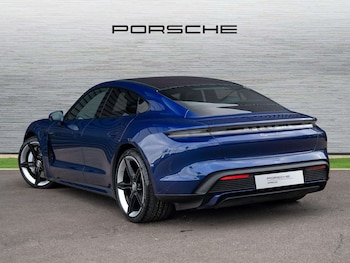 Used Porsche Taycan 2021 for sale - 76113386: Photo 2