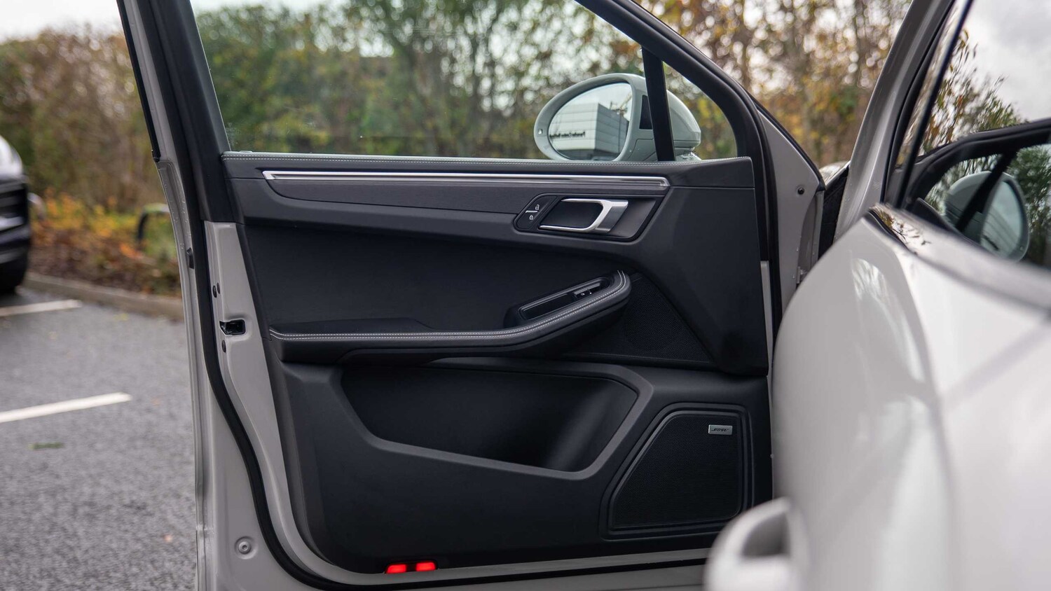 Used Porsche Macan 2023 for sale - 76553140: Photo 33