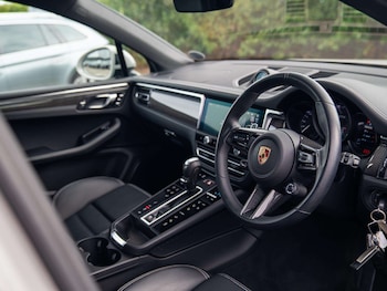 Used Porsche Macan 2024 for sale - 79161129: Photo