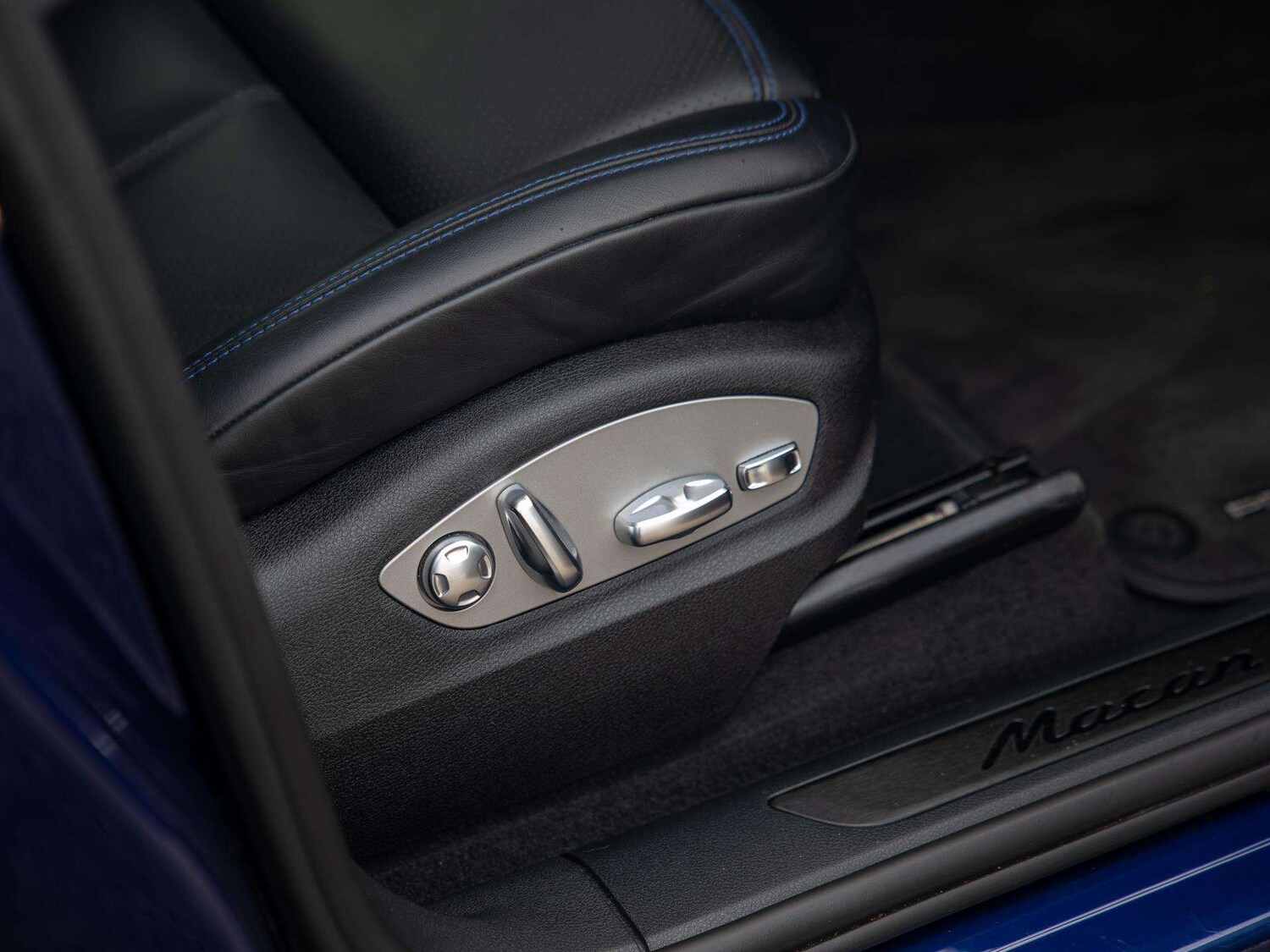 Used Porsche Macan 2024 for sale - 78118688: Photo 25