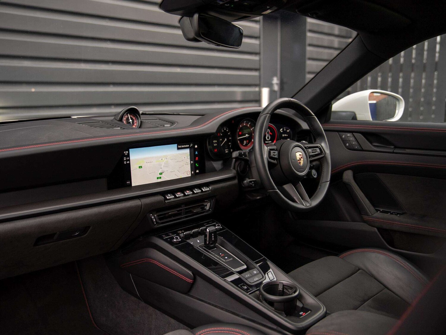 Used Porsche 911 2023 for sale - 76170122: Photo 3