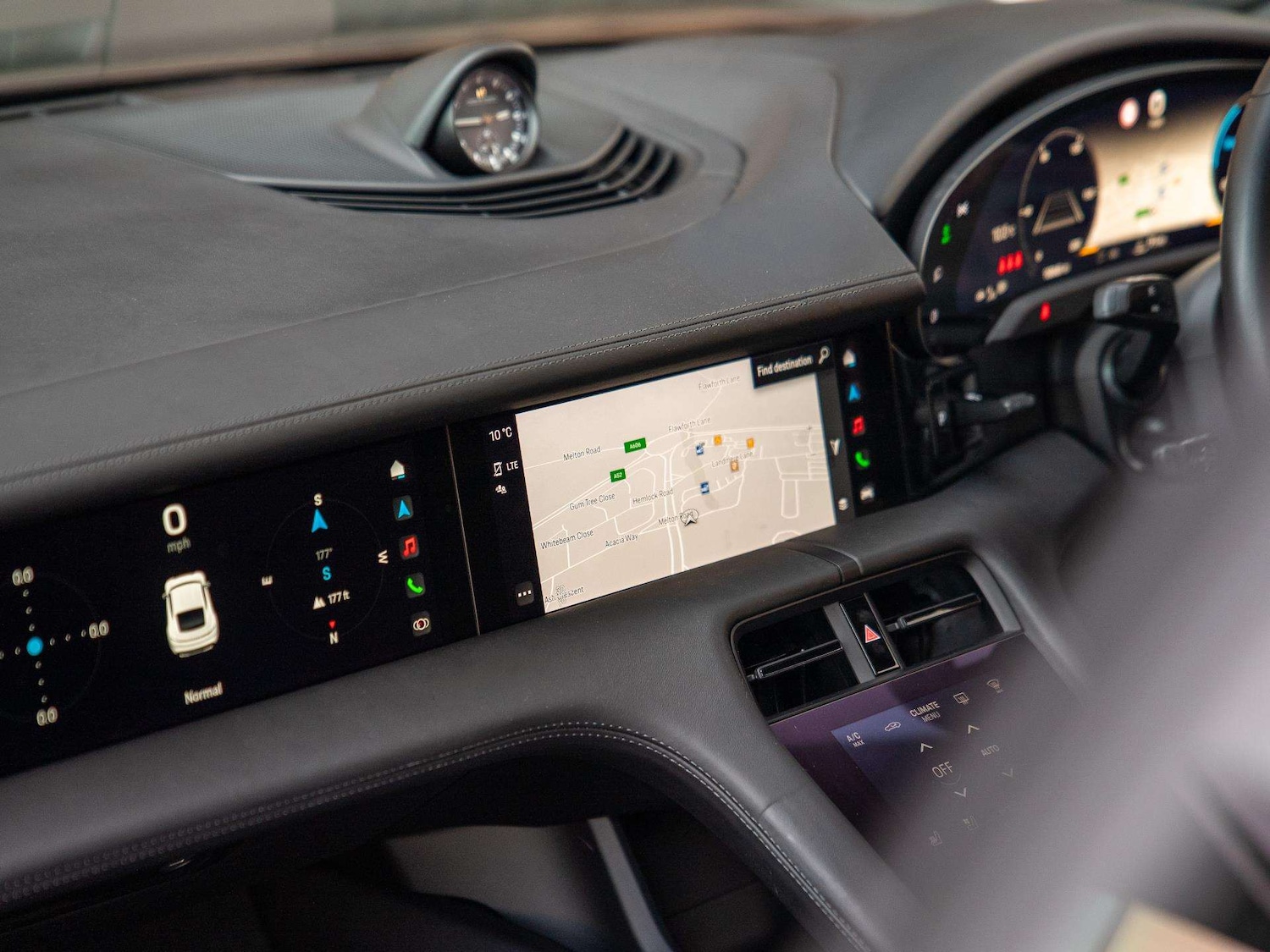 Used Porsche Taycan 2024 for sale - 77044205: Photo 19