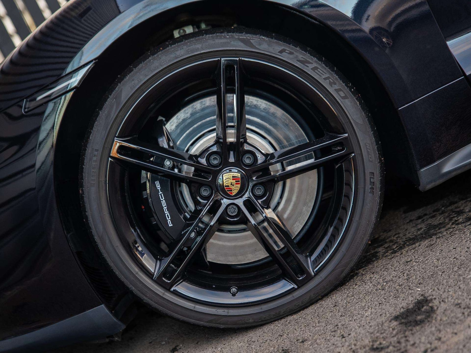 Used Porsche Taycan 2024 for sale - 77044205: Photo 4