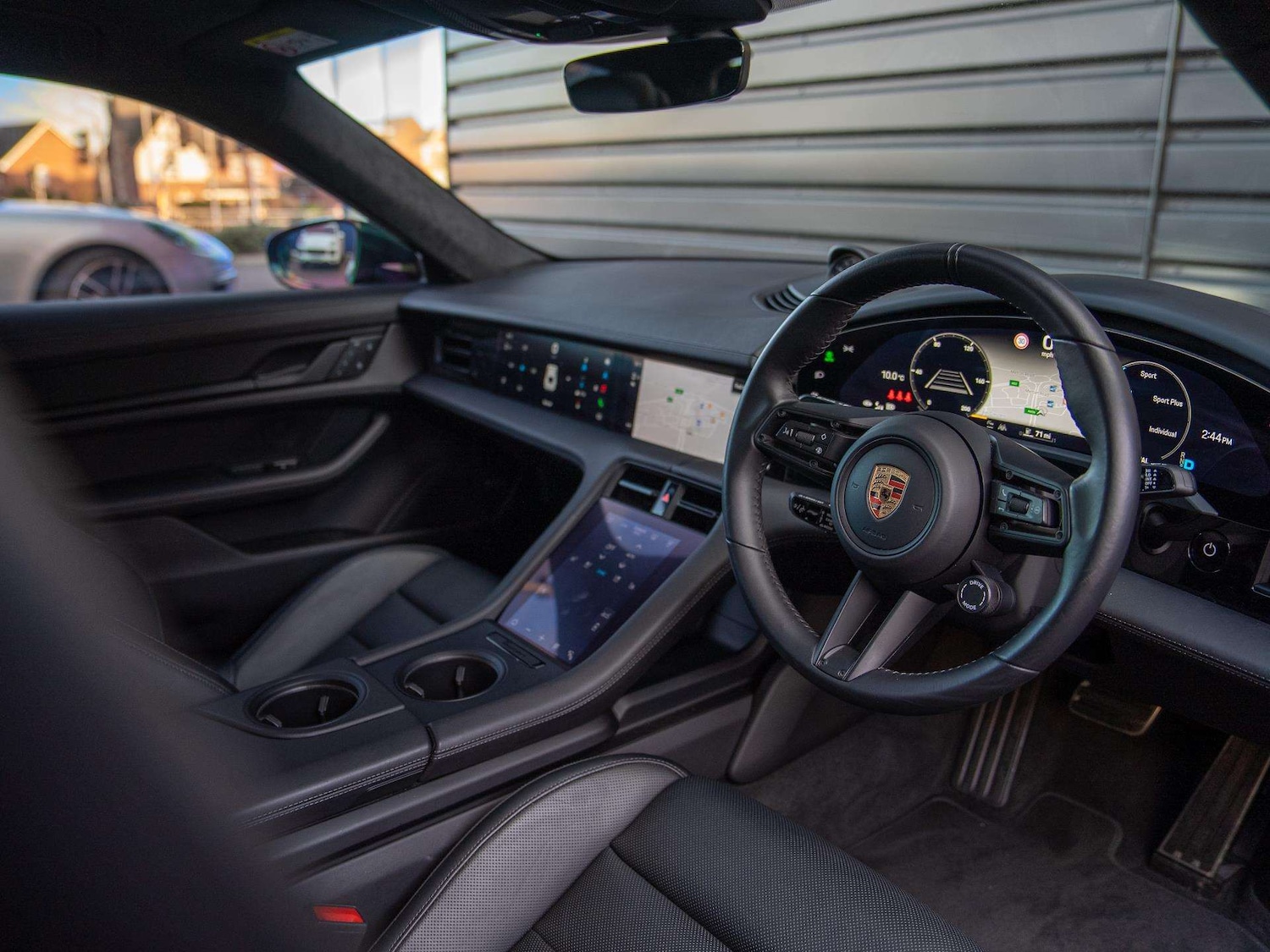 Used Porsche Taycan 2024 for sale - 77044205: Photo 9