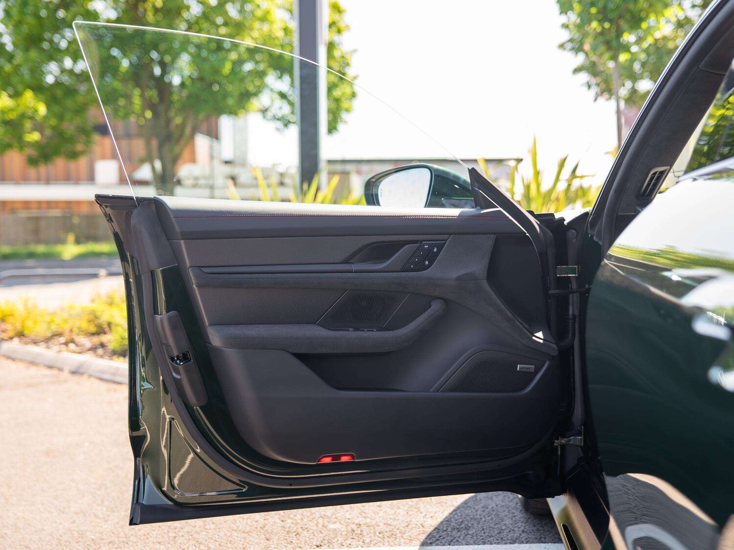 Used Porsche Taycan for sale - 77661153: Photo 15