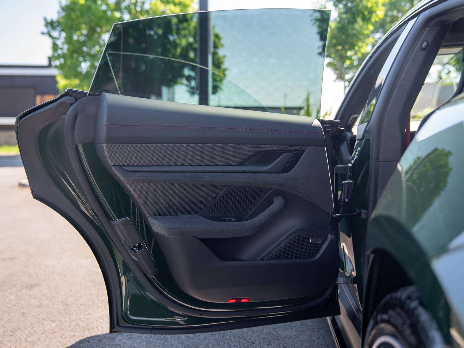 Used Porsche Taycan for sale - 77661153: Photo 28