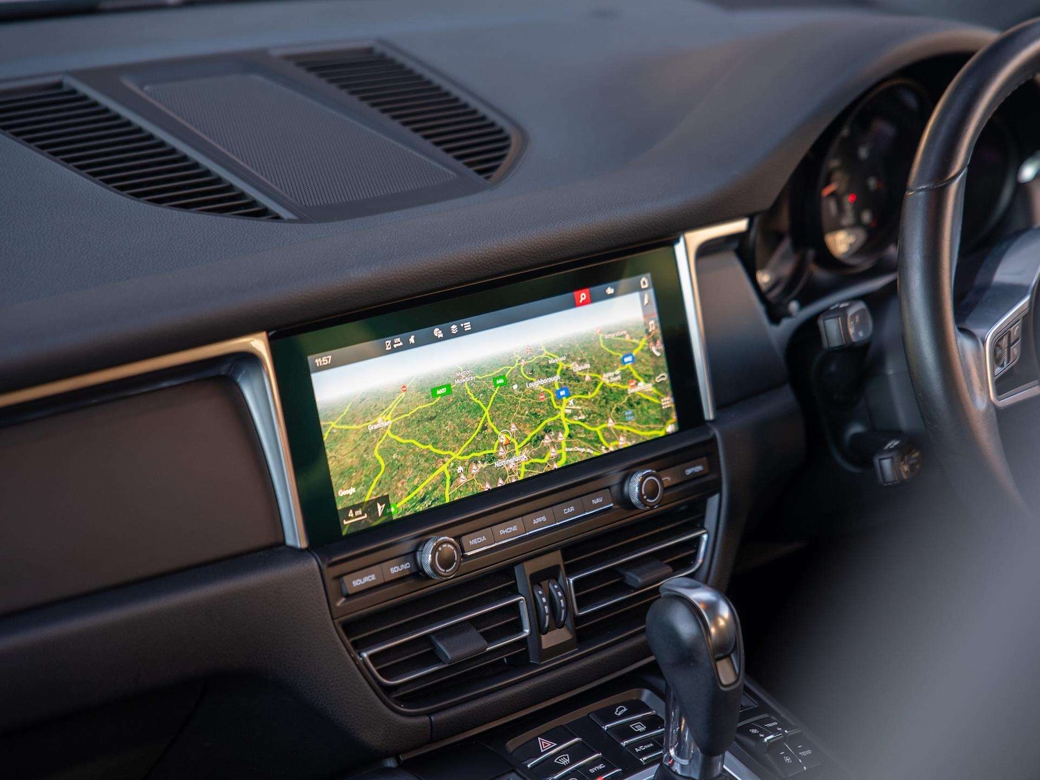 Used Porsche Macan 2021 for sale - 77282003: Photo 12