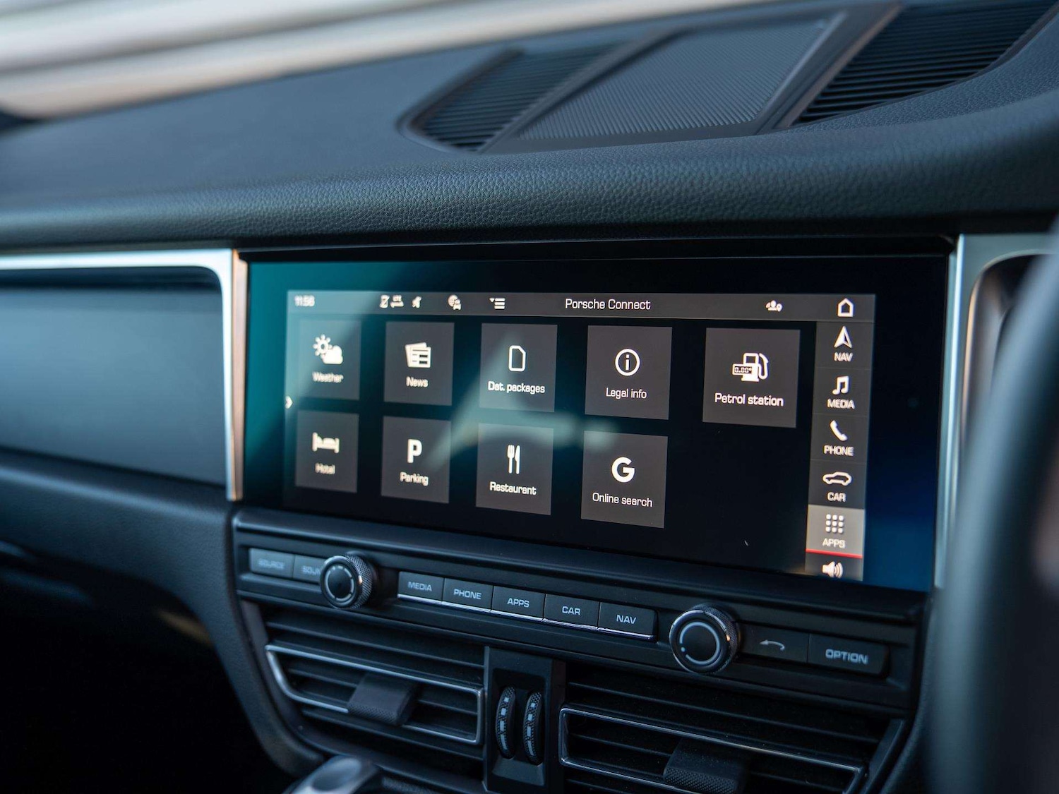 Used Porsche Macan 2021 for sale - 77282003: Photo 13