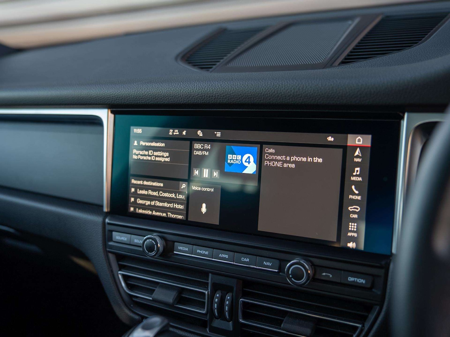 Used Porsche Macan 2021 for sale - 77282003: Photo 16