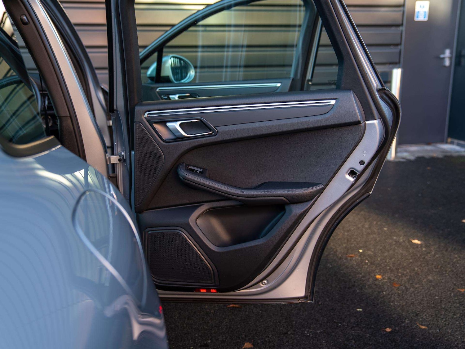 Used Porsche Macan 2021 for sale - 77282003: Photo 31