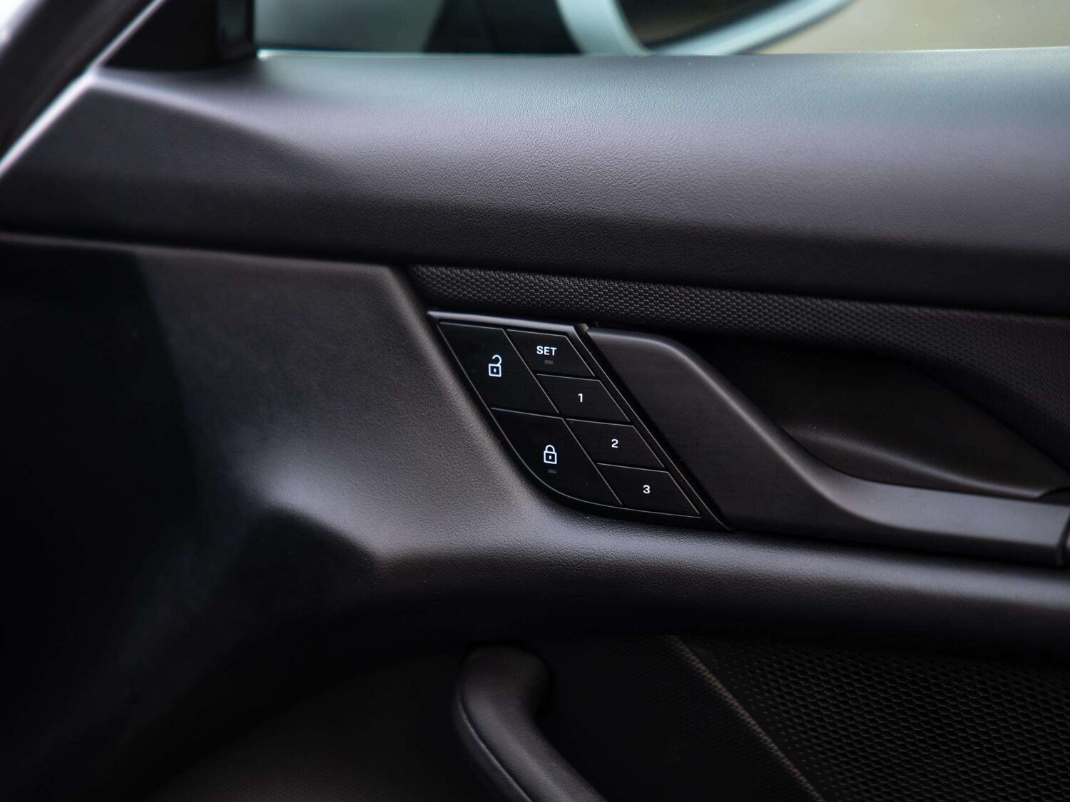 Used Porsche Taycan 2021 for sale - 77282024: Photo 15