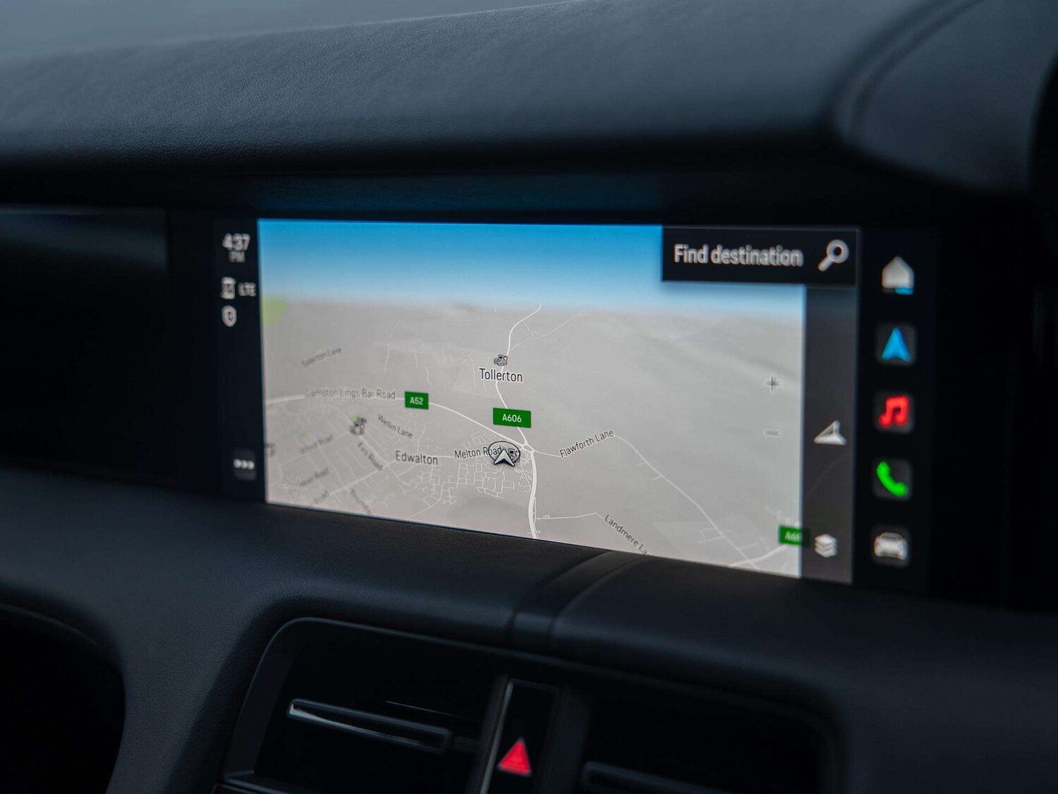 Used Porsche Taycan 2021 for sale - 77282024: Photo 32