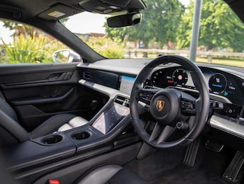 Used Porsche Taycan 2022 for sale - 75329331: Photo