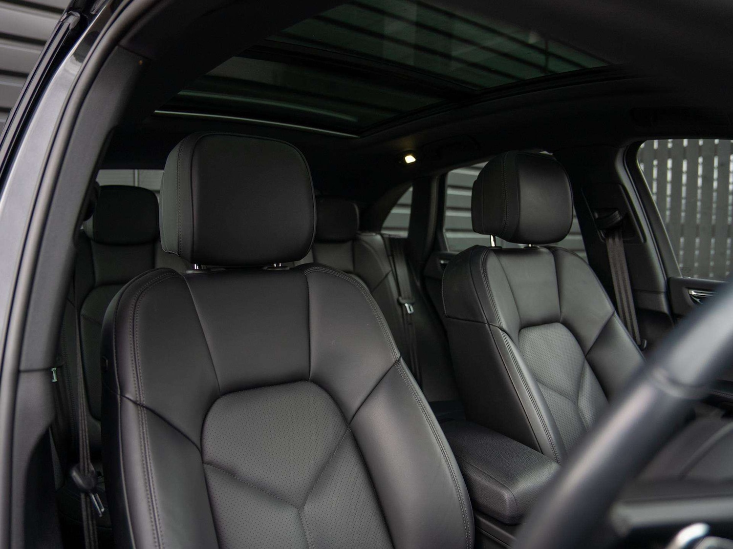 Used Porsche Macan 2022 for sale - 76475879: Photo 10