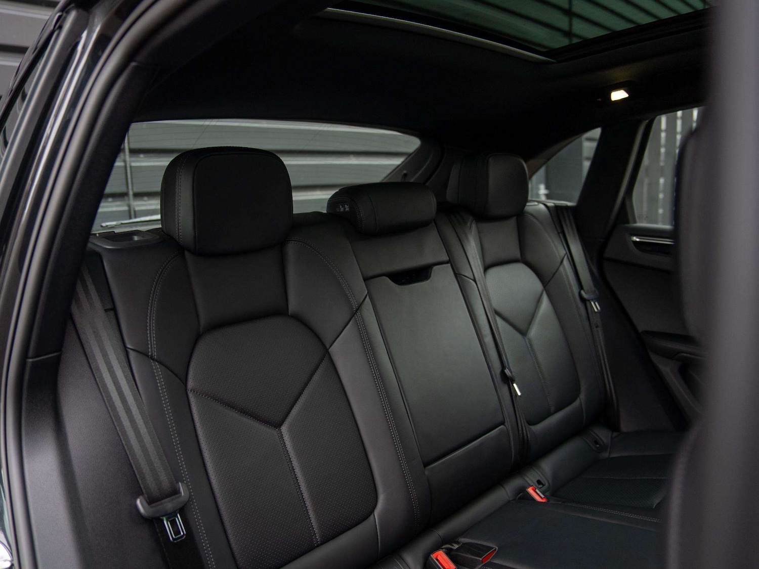 Used Porsche Macan 2022 for sale - 76475879: Photo 11