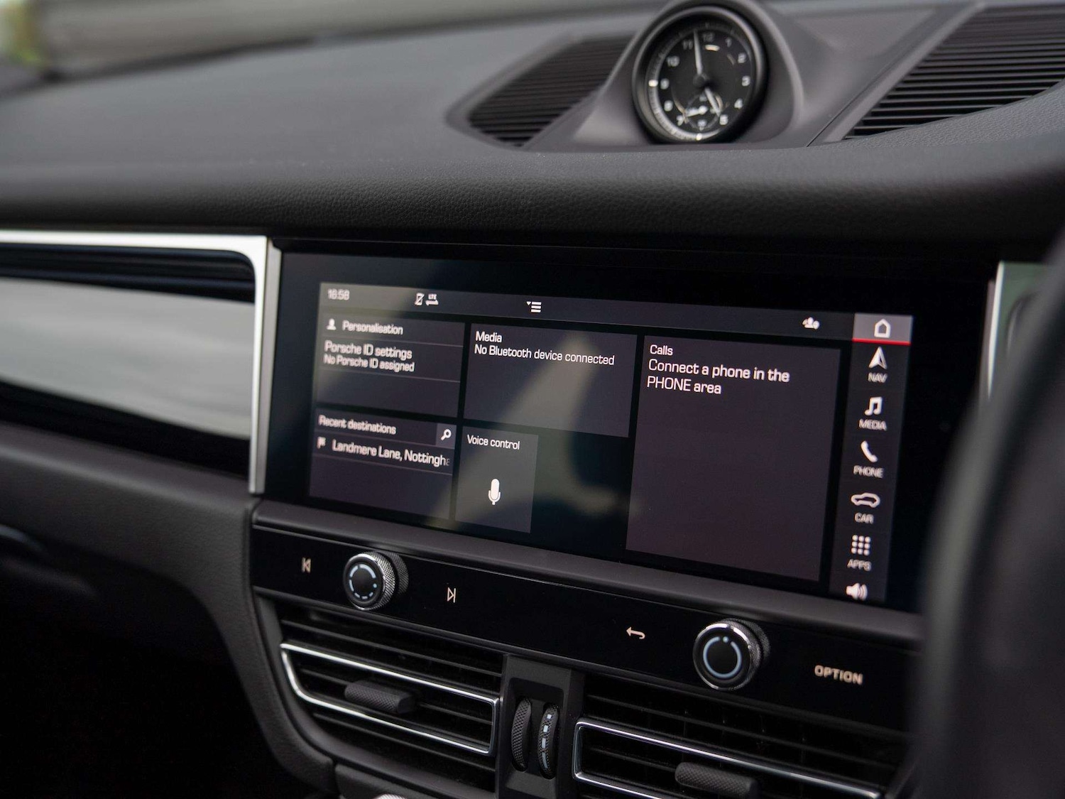 Used Porsche Macan 2022 for sale - 76475879: Photo 13