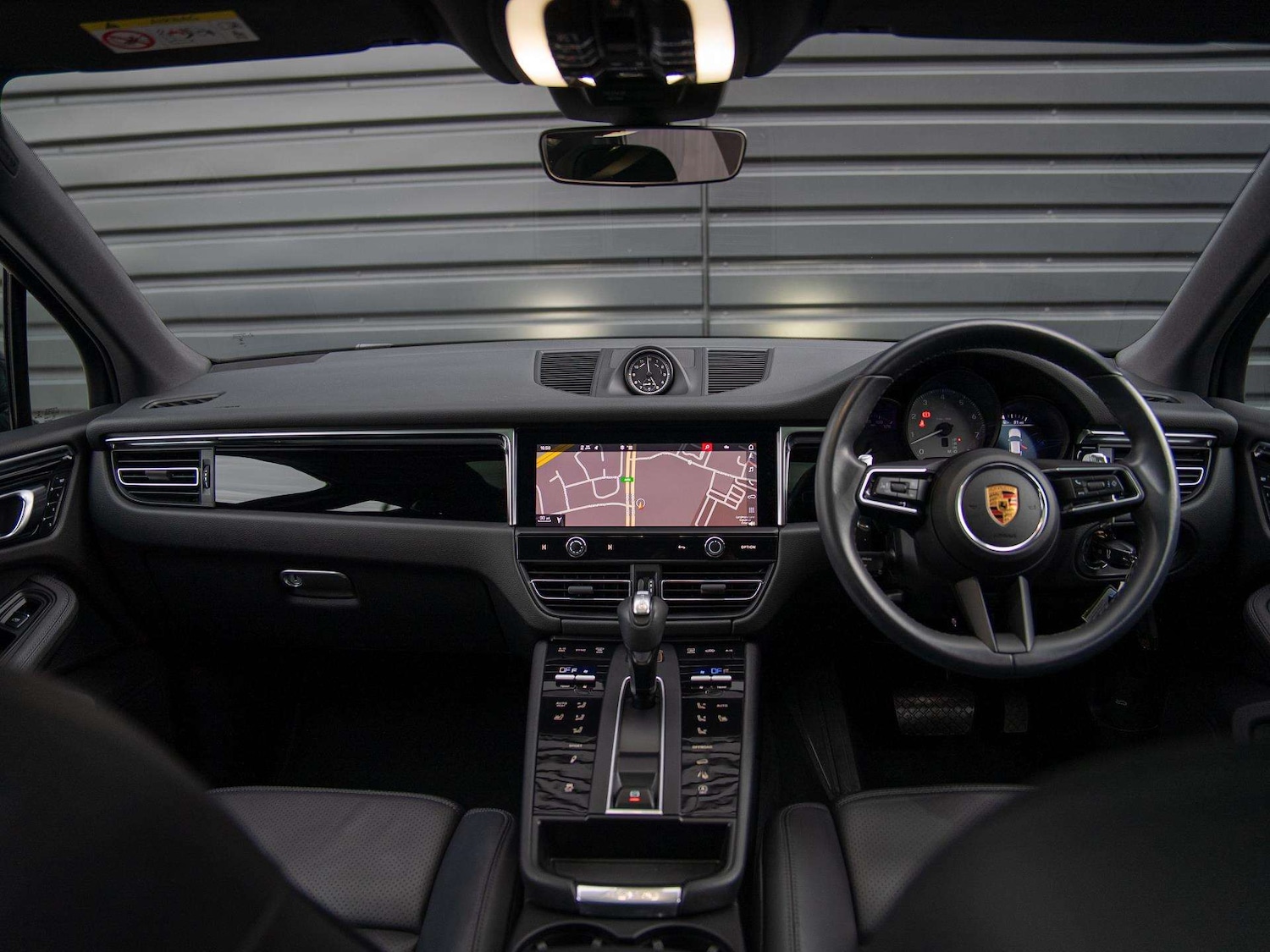 Used Porsche Macan 2022 for sale - 76475879: Photo 3