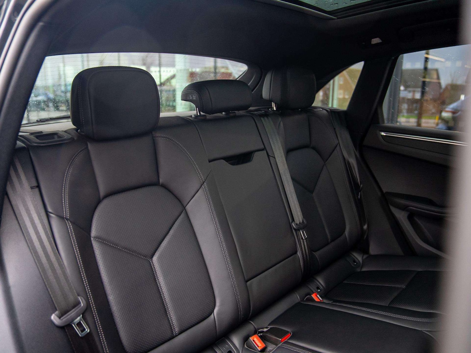 Used Porsche Macan 2024 for sale - 76978854: Photo 11