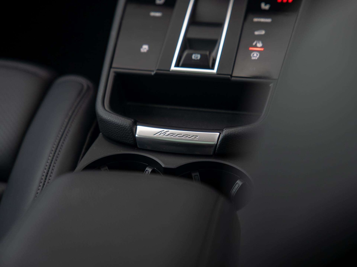 Used Porsche Macan 2024 for sale - 76978854: Photo 24