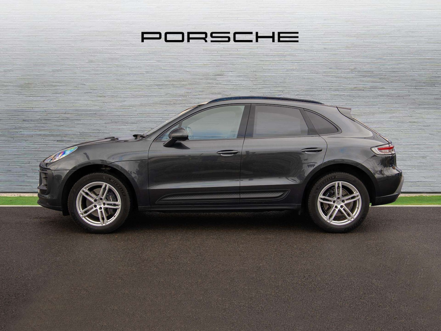 Used Porsche Macan 2024 for sale - 76978854: Photo 5