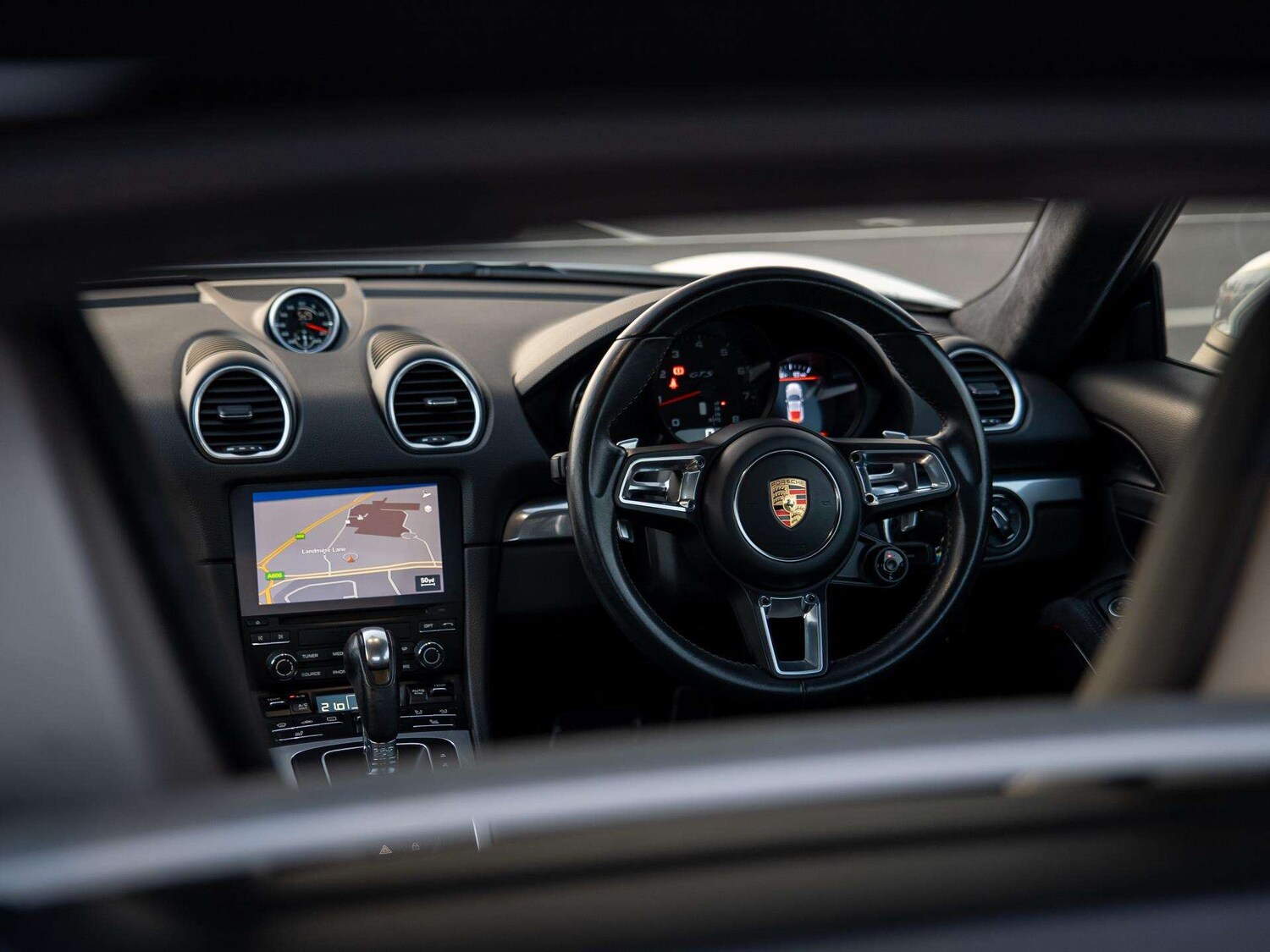 Used Porsche Cayman 2019 for sale - 77810979: Photo 10