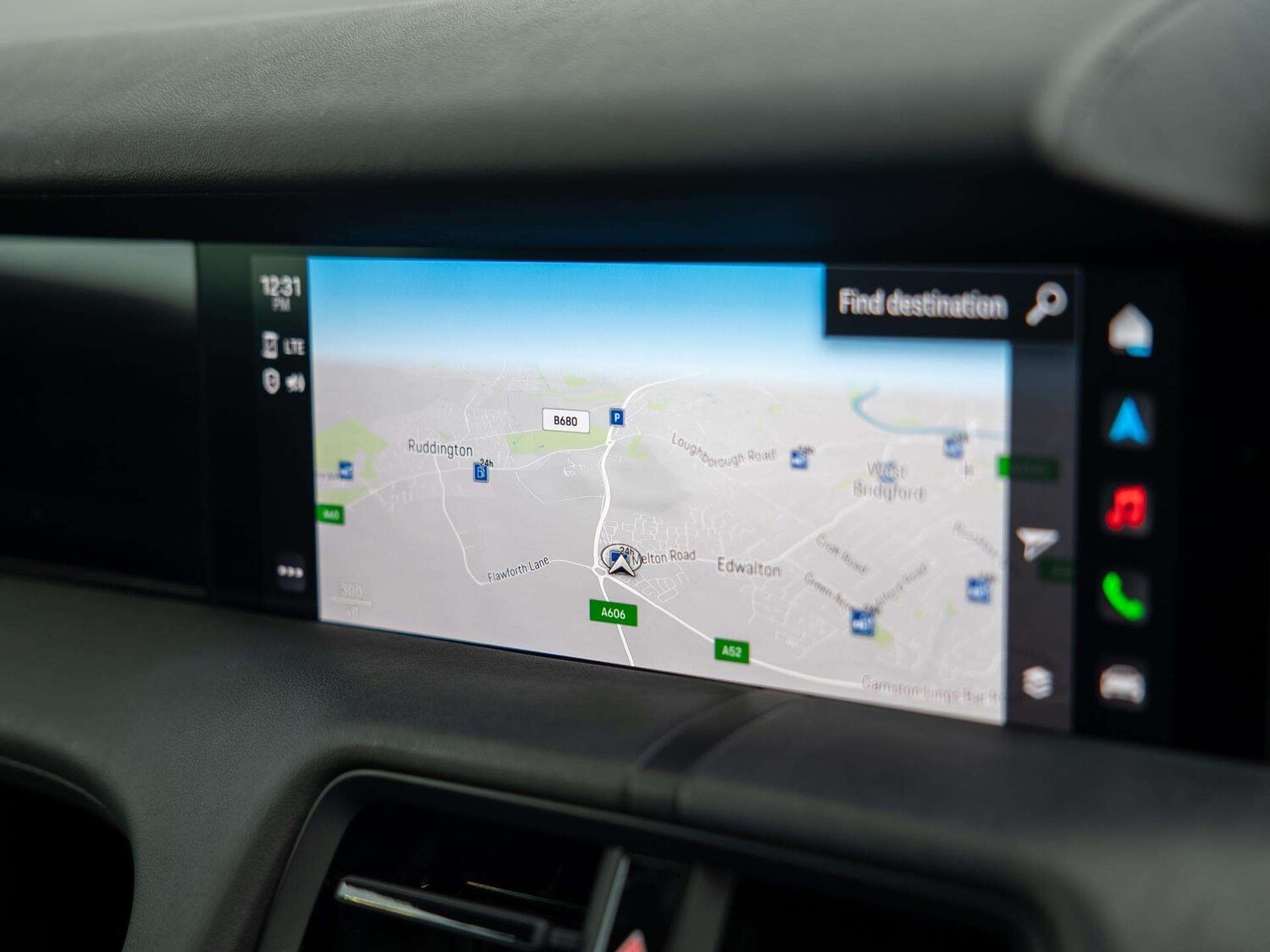 Used Porsche Taycan 2023 for sale - 77414544: Photo 12