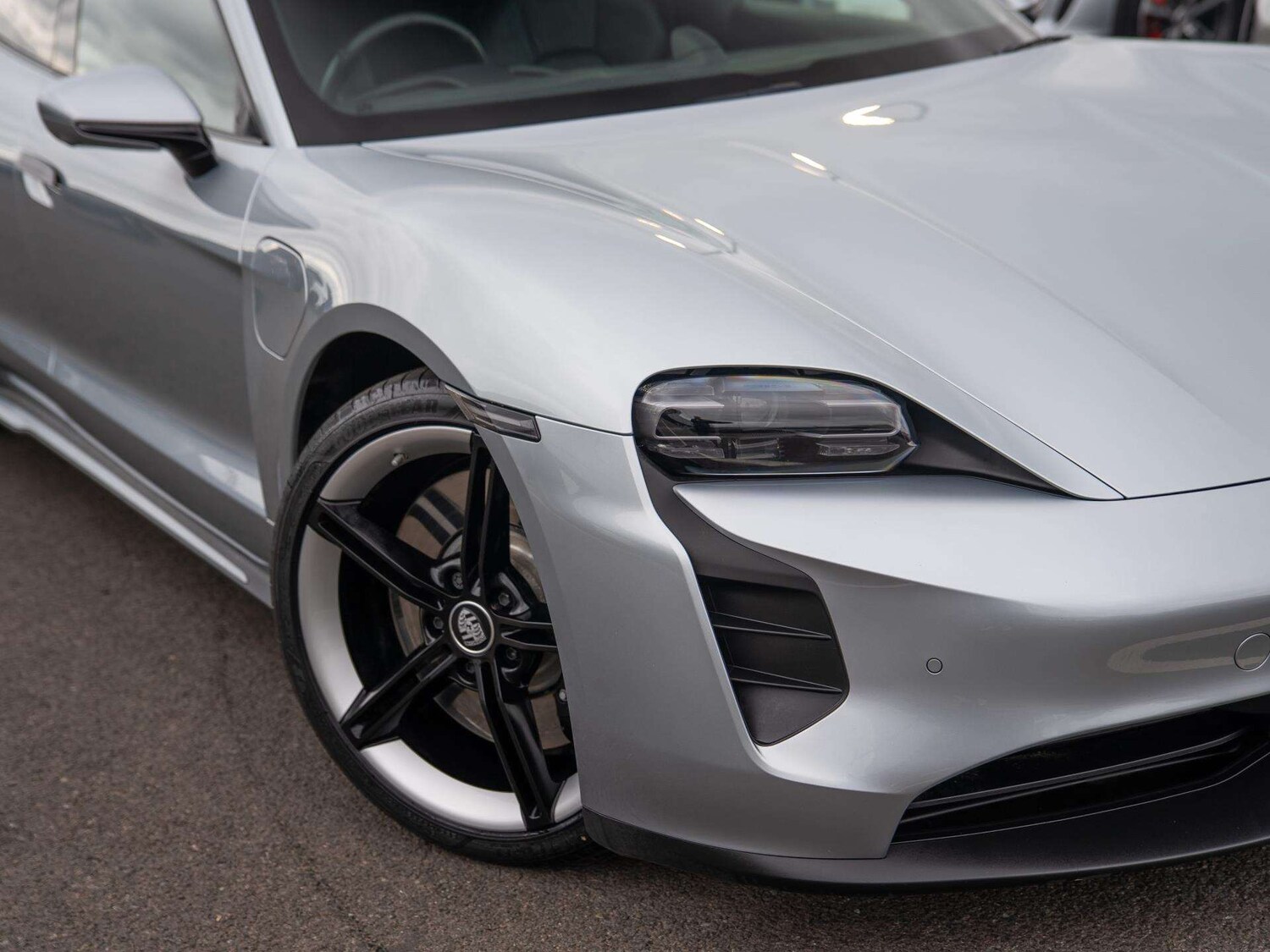 Used Porsche Taycan 2023 for sale - 77414544: Photo 32