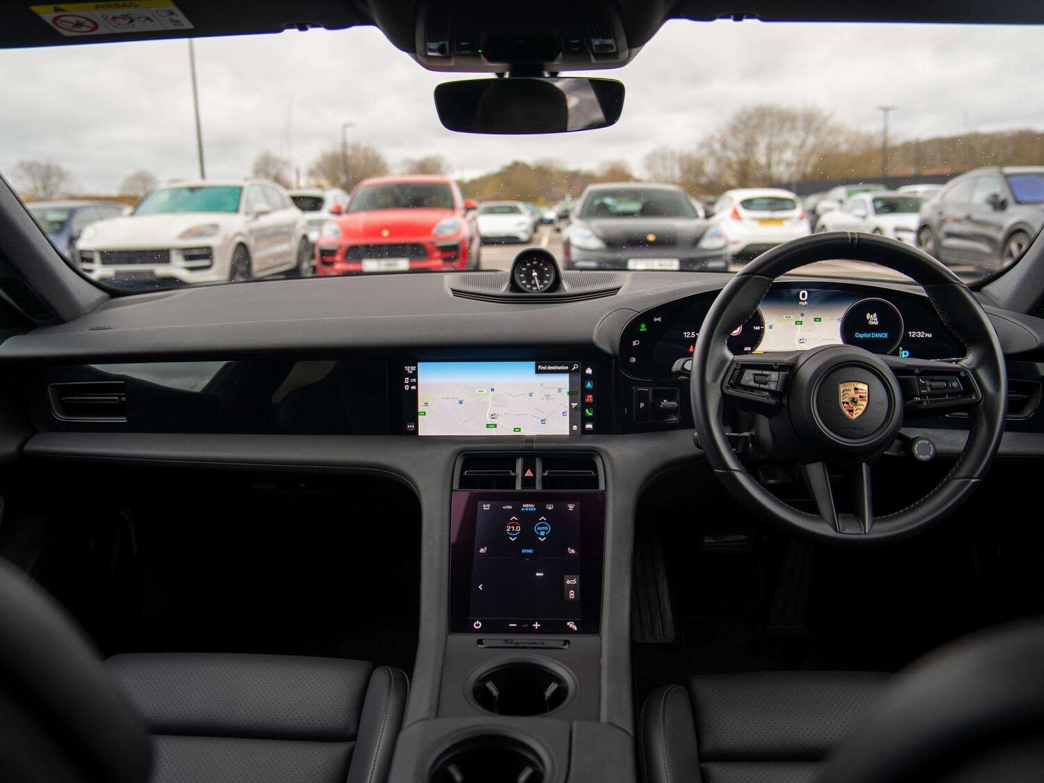 Used Porsche Taycan 2023 for sale - 77414544: Photo 9