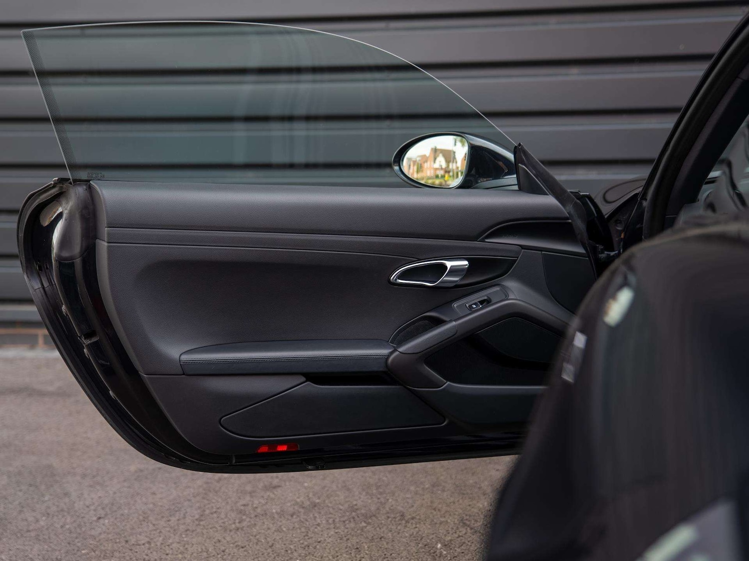 Used Porsche Cayman 2019 for sale - 76435711: Photo 29