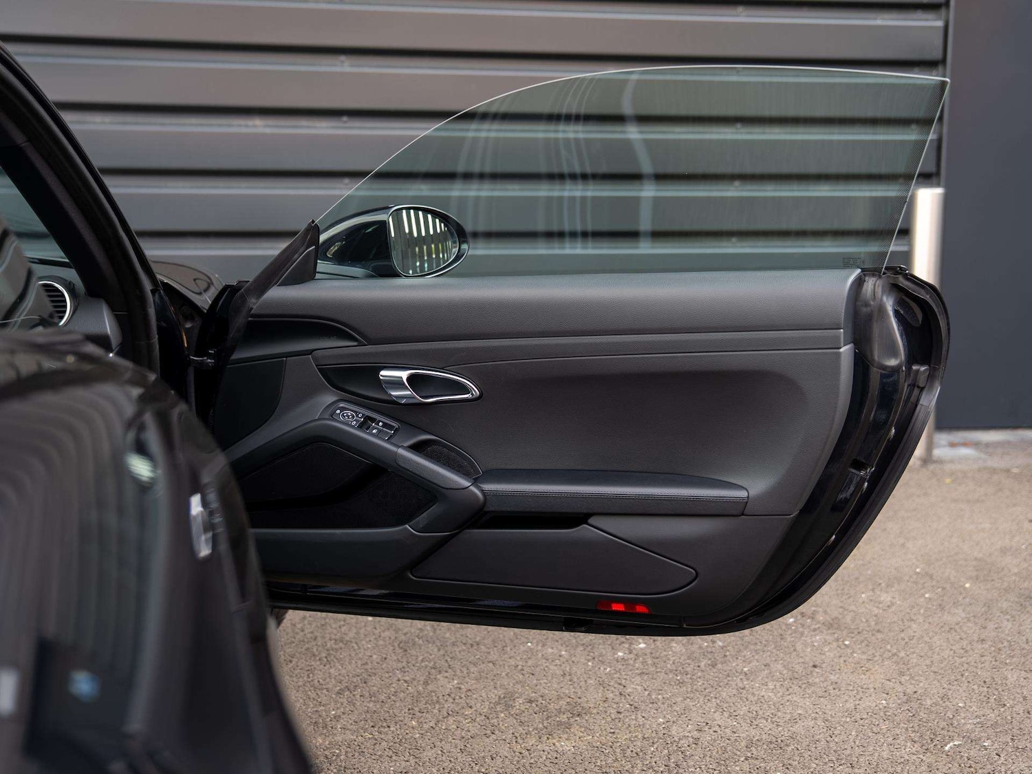 Used Porsche Cayman 2019 for sale - 76435711: Photo 30